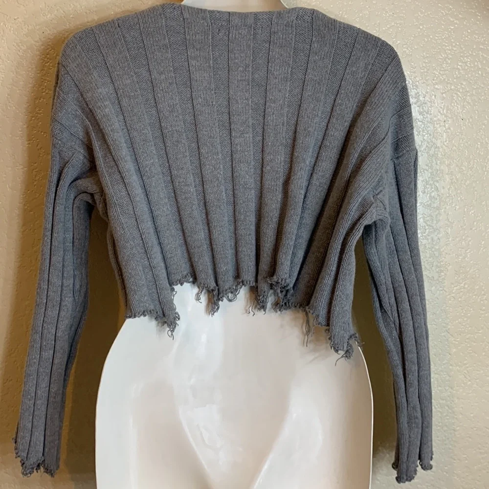 F21 Gray Cropped Sweater - Picture 5 of 6